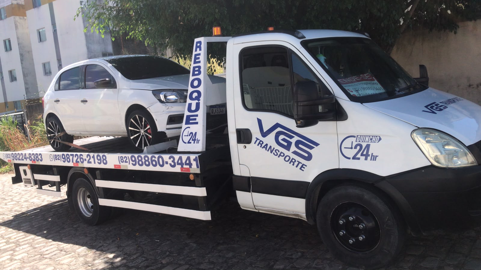 Veículo na plataforma da VGS Transporte